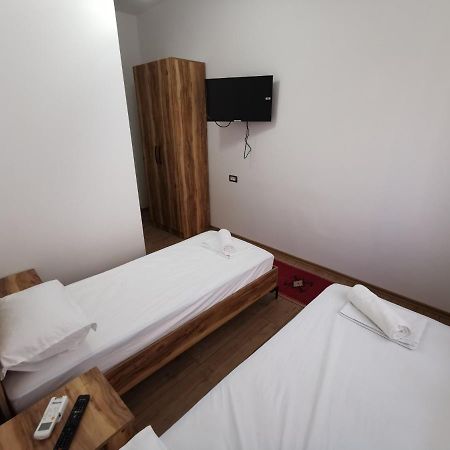 Bujtina Valgent Bed and Breakfast Μπεράτ Εξωτερικό φωτογραφία