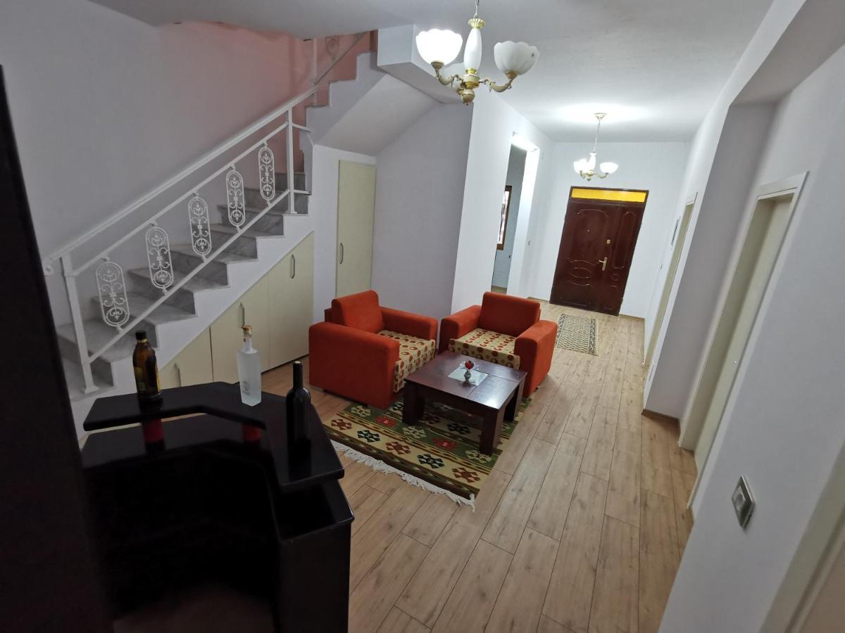 Bujtina Valgent Bed and Breakfast Μπεράτ Εξωτερικό φωτογραφία