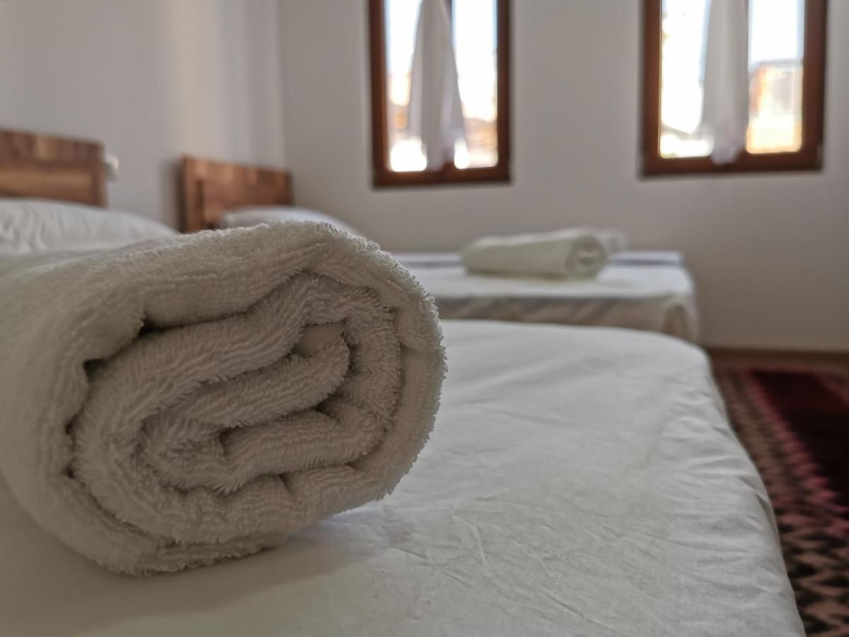 Bujtina Valgent Bed and Breakfast Μπεράτ Εξωτερικό φωτογραφία