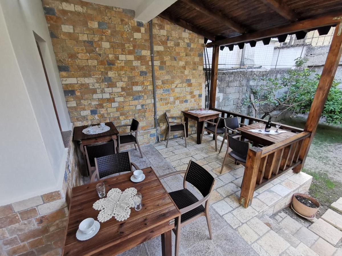 Bujtina Valgent Bed and Breakfast Μπεράτ Εξωτερικό φωτογραφία