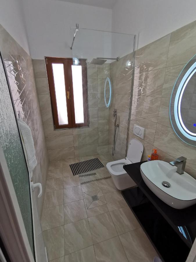 Bujtina Valgent Bed and Breakfast Μπεράτ Εξωτερικό φωτογραφία