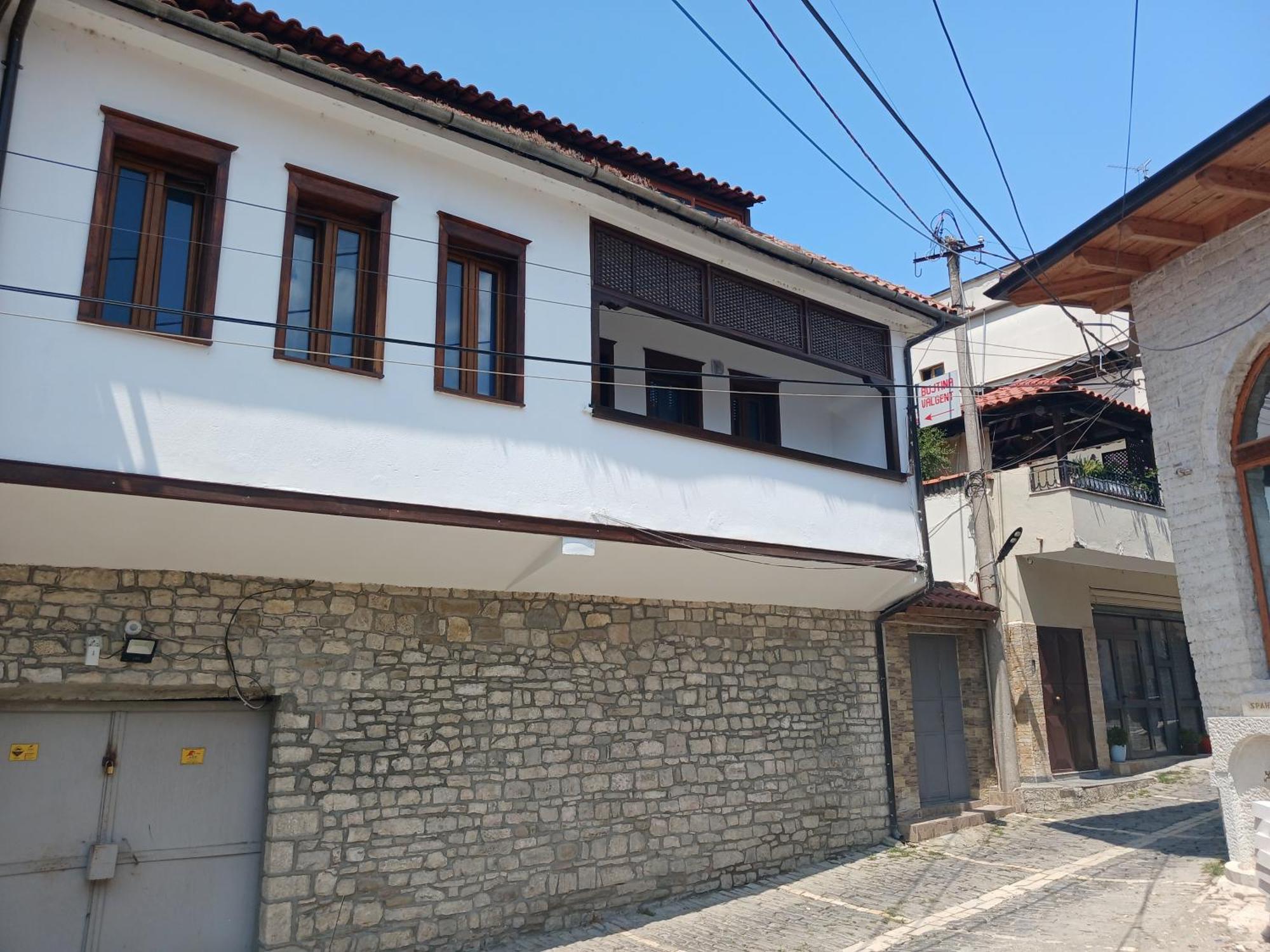 Bujtina Valgent Bed and Breakfast Μπεράτ Εξωτερικό φωτογραφία